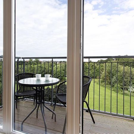Lochend Park View Apartment 에든버러 객실 사진