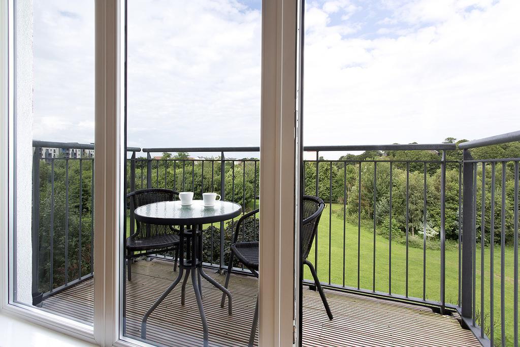 Lochend Park View Apartment 에든버러 객실 사진